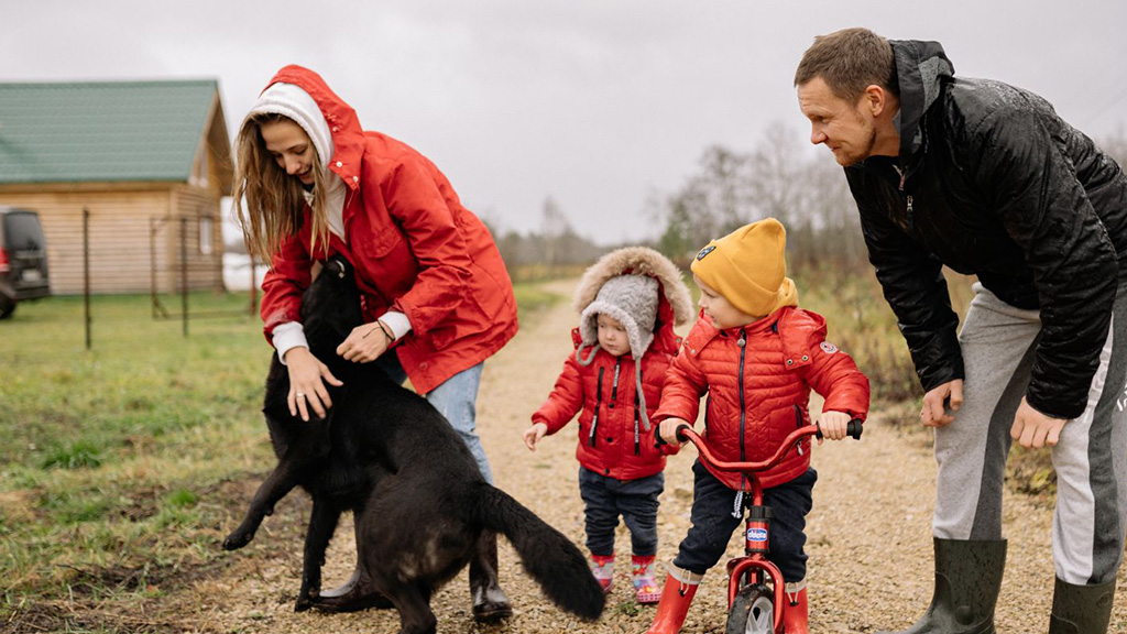 Small-children-and-the-elderly